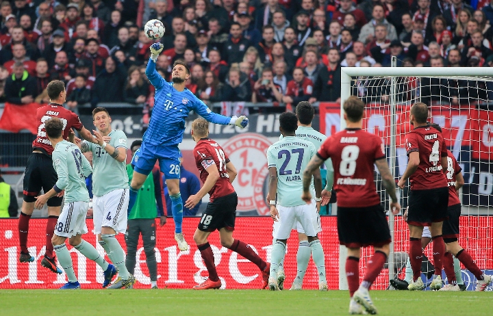 中表现出色 中表现出色