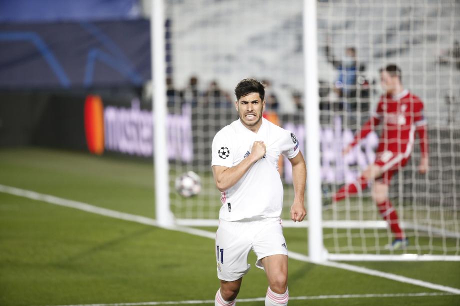 它向球迷和 它向球迷和